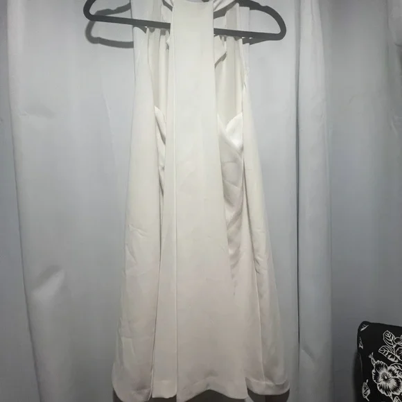 LOFT Petite Cream Sleeveless Shift Dress MP | V-Neck Ivory Minimalist - Picture 4 of 7